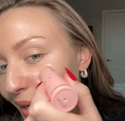 Instantly Hydrates for a Radiant Glow